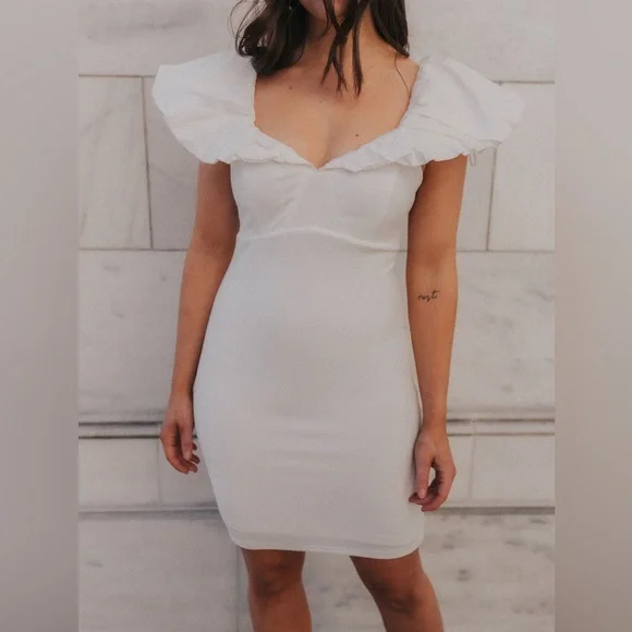 Elegant White Ruffle Dress - Picture 2 of 7